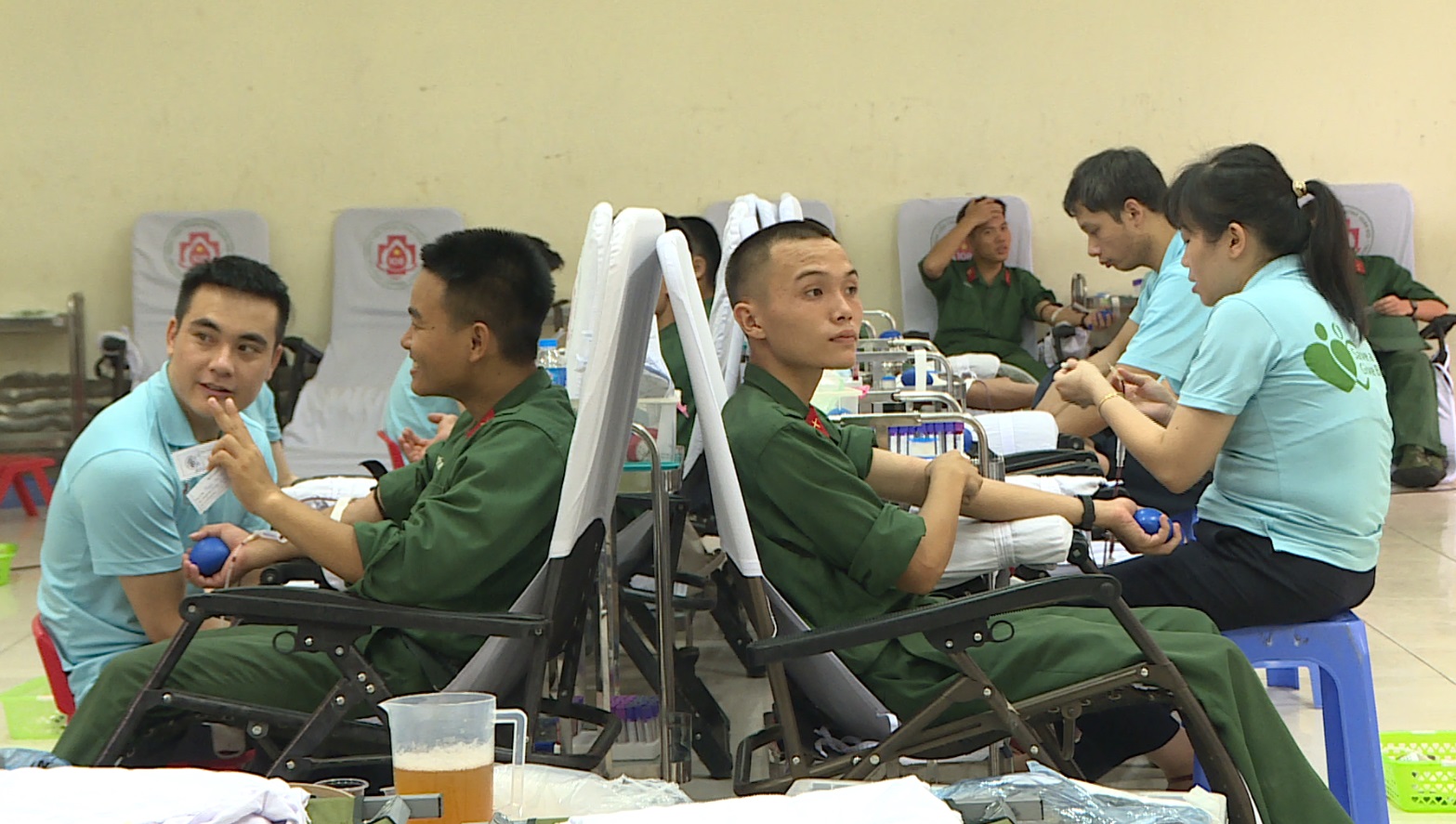 Trường Quân sự Quân khu 3 tích cực hiến máu cứu chữa đồng đội